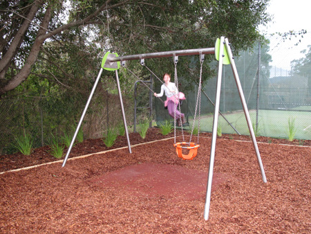 playground equipment swing J473